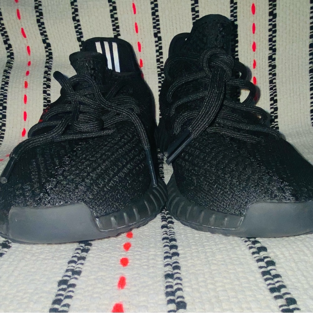 🖤ADIDAS YEEZY BOOST 350🖤 - Picture 3 of 9
